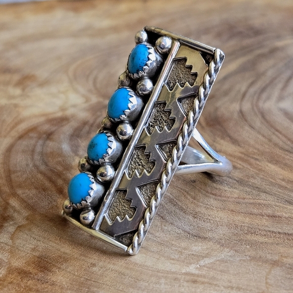 Turquoise and Silver Ring - Picture 11 of 15